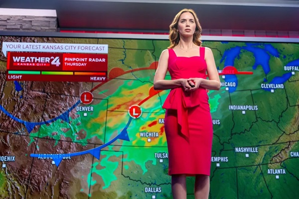 disclosure day film - emily blunt as weather reporter