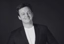 Nico Scheepers on ‘Hen’, ‘Landmyn’ and the Art of Fridge Poetry