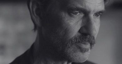 dougray scott - invisible profile